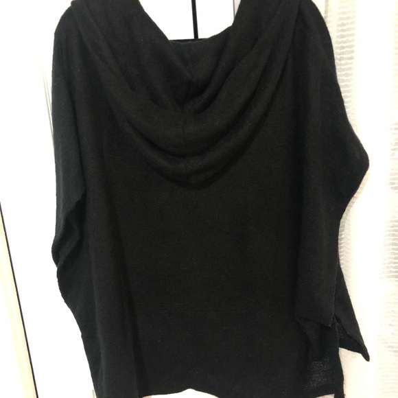 Sweater - Picture 3 of 4